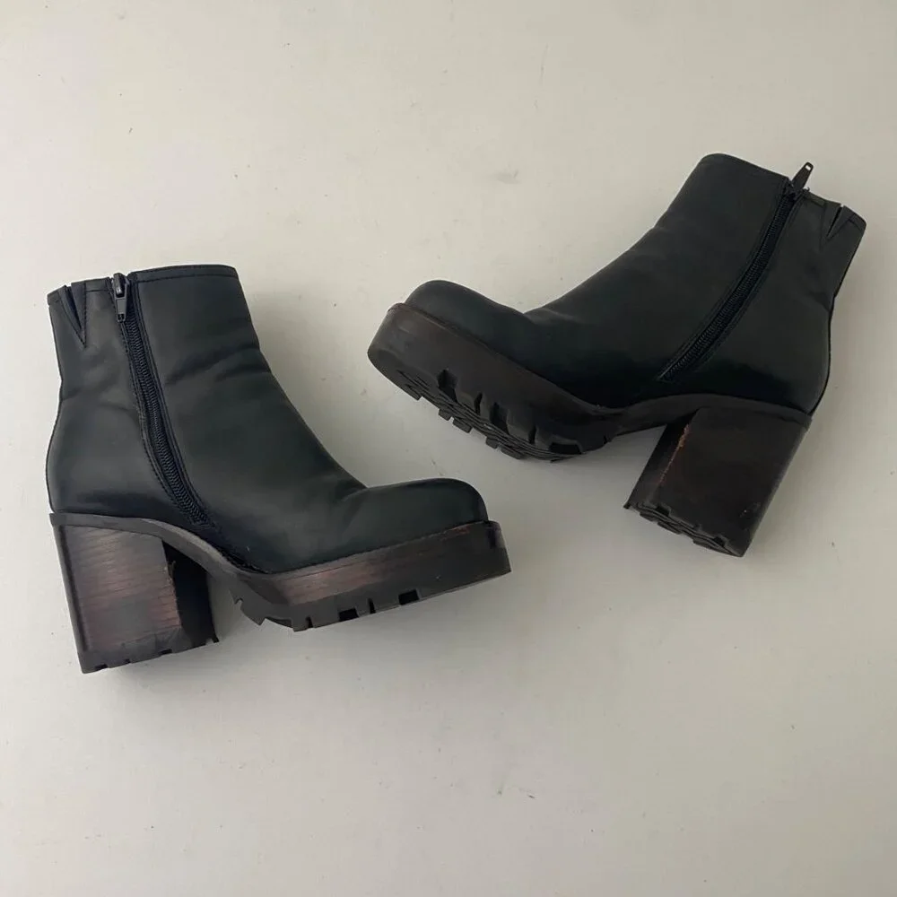 Jeffrey Campbell ◼️ jeffrey